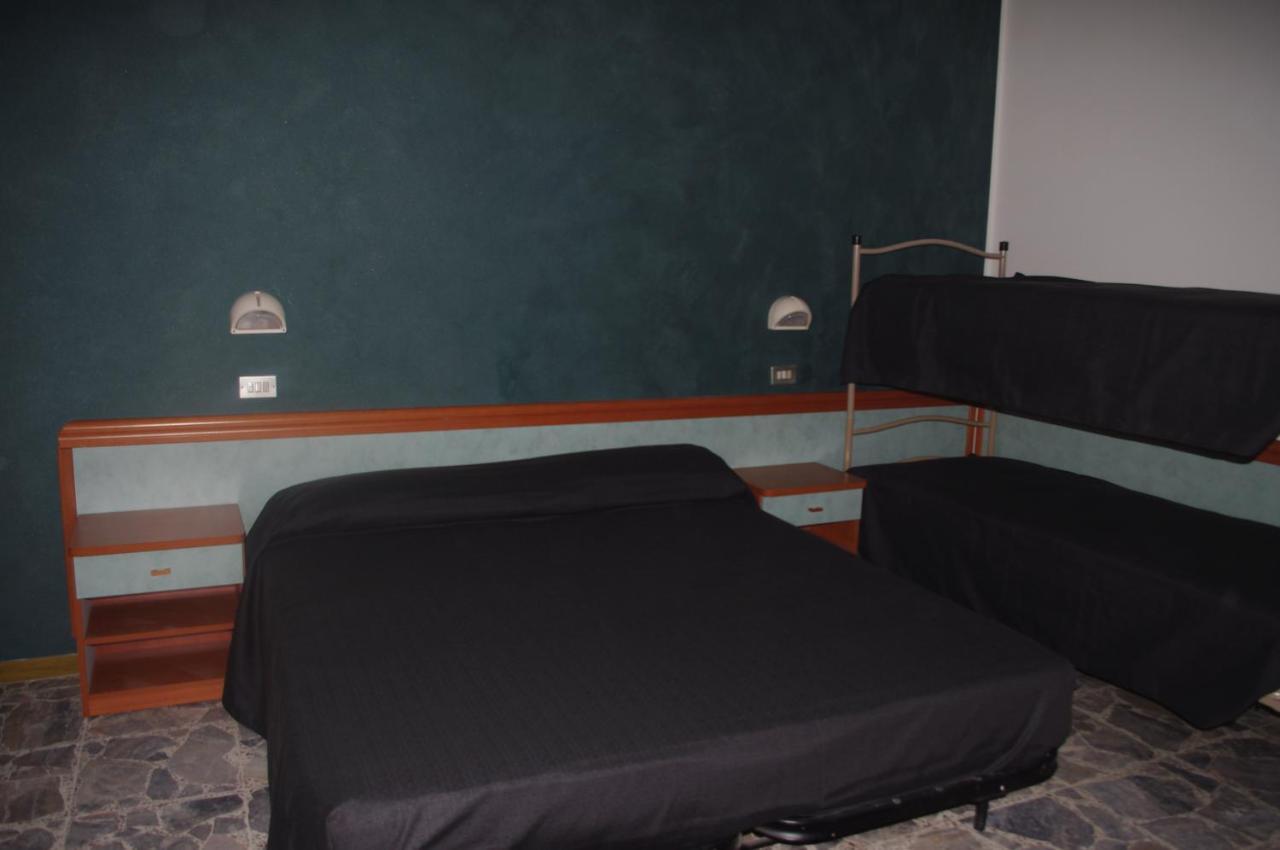 Hotel Costanza Cesenatico Esterno foto